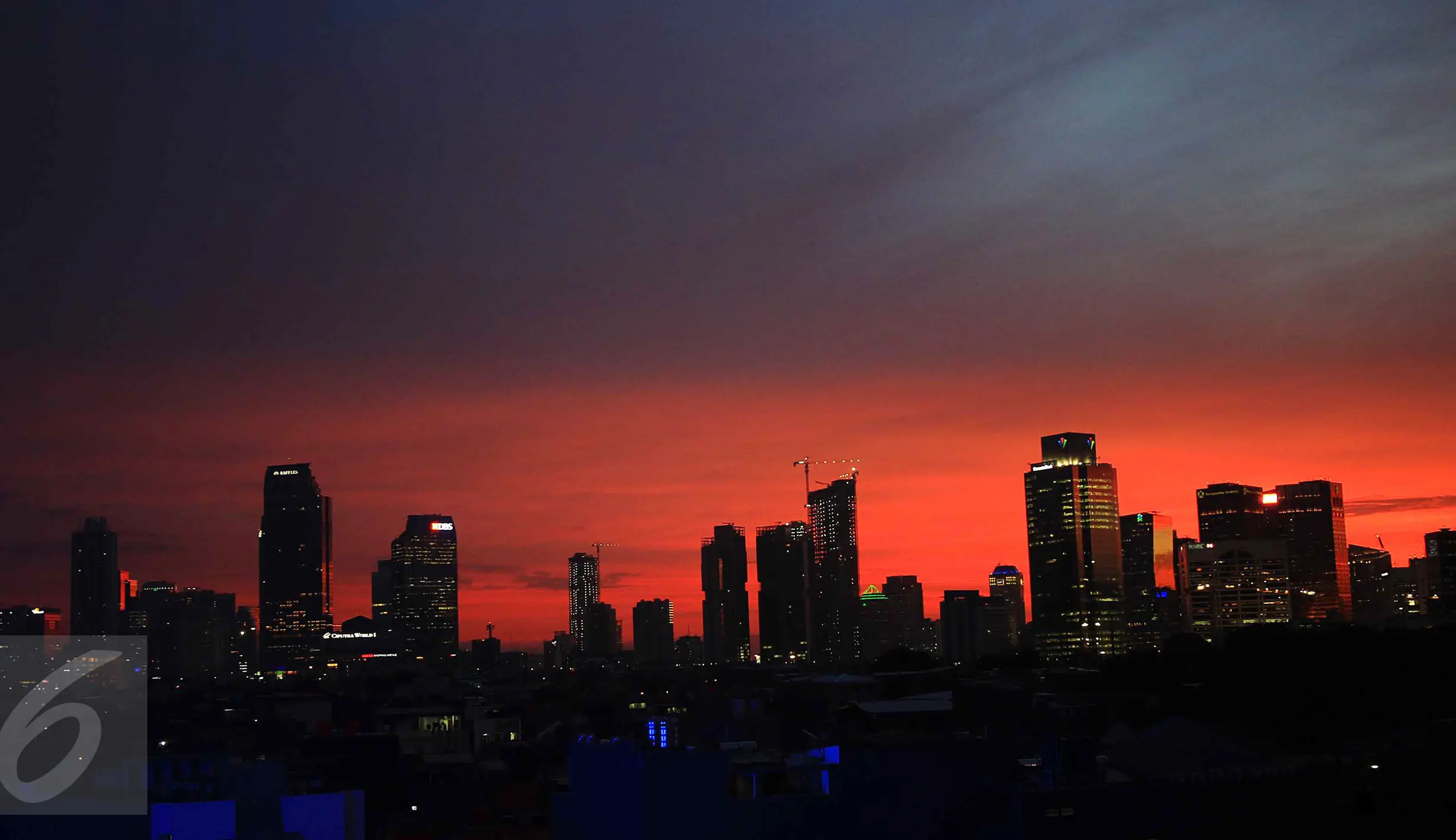 Pesona Langit Jakarta Kala Senja Tiba Foto 7649