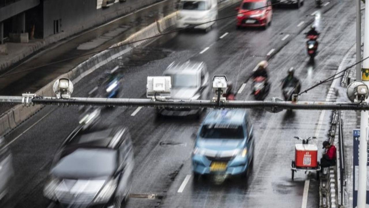 Polda Metro Sebut Pelanggaran Lalin Turun Drastis Berkat ETLE: Di Lampu Merah Sekarang Banyak yang Tertib