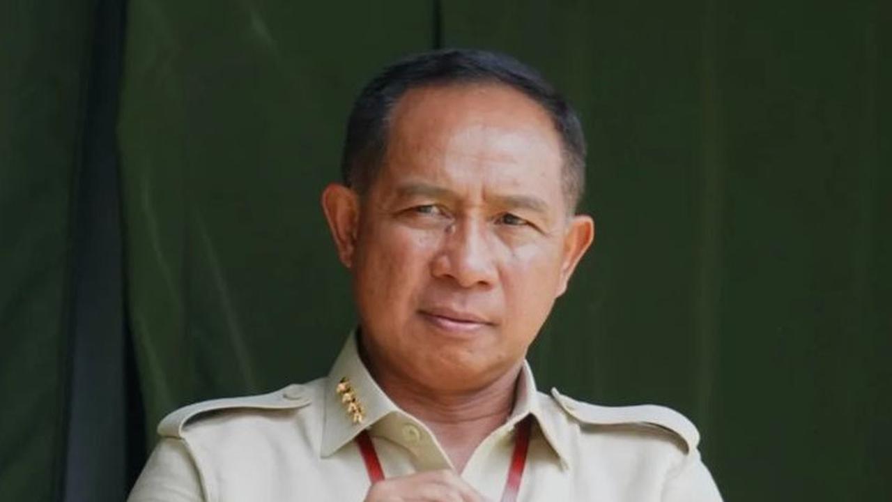 Panglima TNI Tampil Beda Tanpa Seragam Loreng