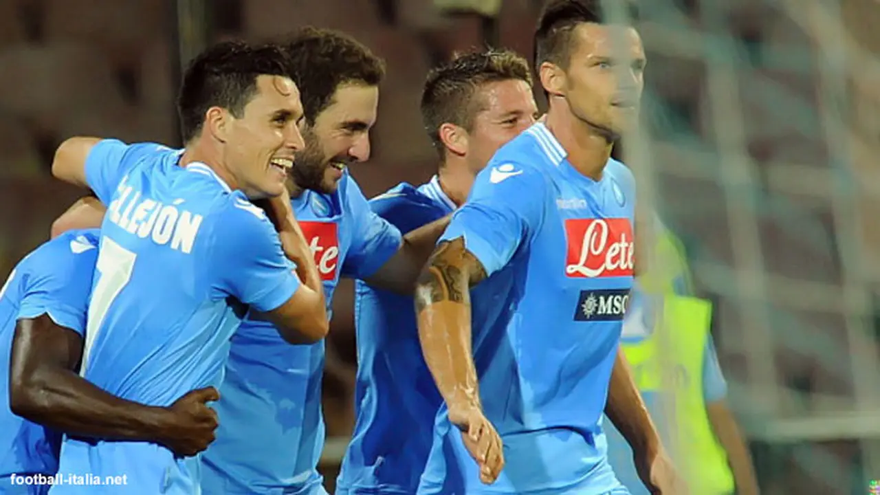 napoli-menang-130810a.jpg
