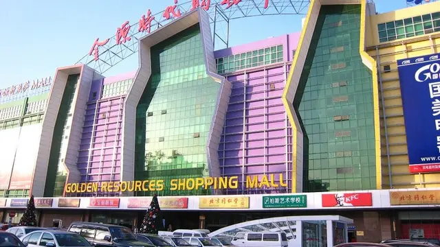 6 Pusat Perbelanjaan Terbesar di Dunia, Ada yang Miliki Sebuah Taman Indoor