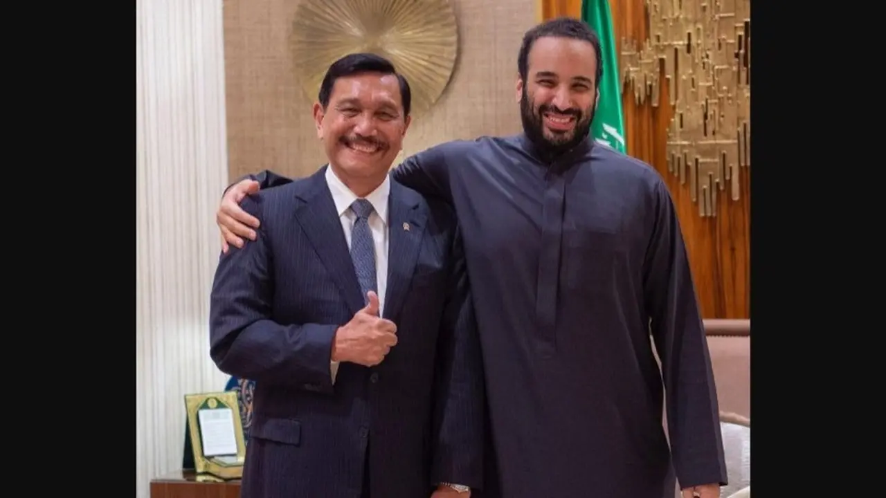 Menko Marves Luhut Binsar Pandjaitan bersama Putra Mahkota Arab Saudi, Pangeran Mohammed Bin Salman (MBS).
