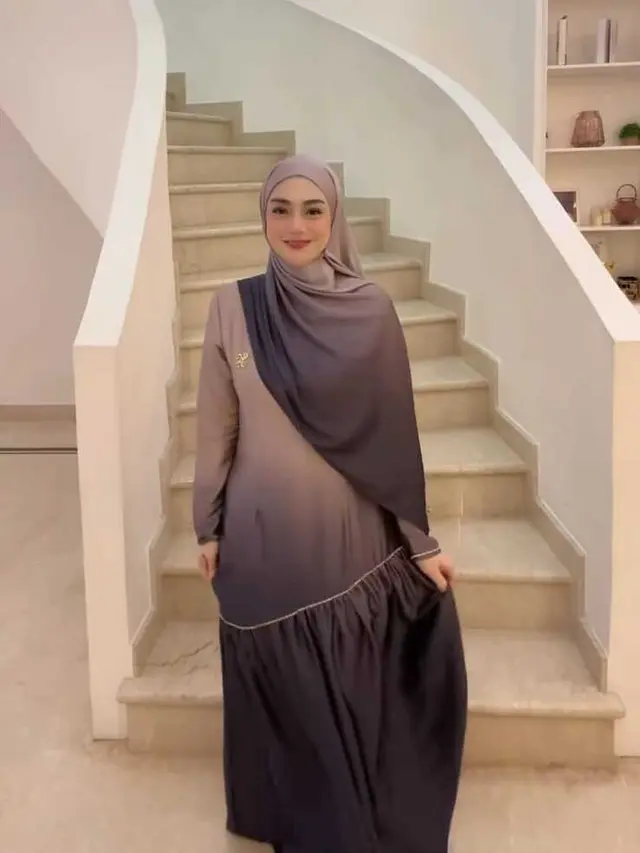 Model Hijab Celine Evangelista yang Bikin Pangling/Instagram @celine.evangelista