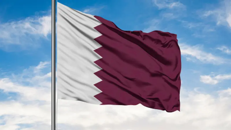 Ilustrasi bendera Qatar. (Unsplash)