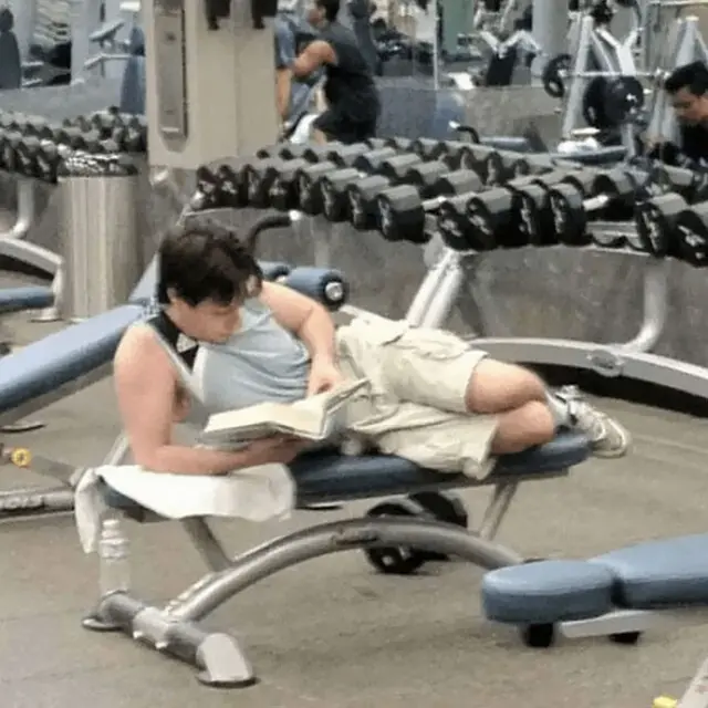Enggak Jadi Sehat, Ini 6 Kelakuan Orang di Tempat Gym yang Kocak