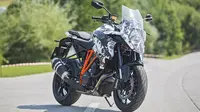 KTM merilis beberapa foto model terbaru 1290 Super Duke versi produksi.