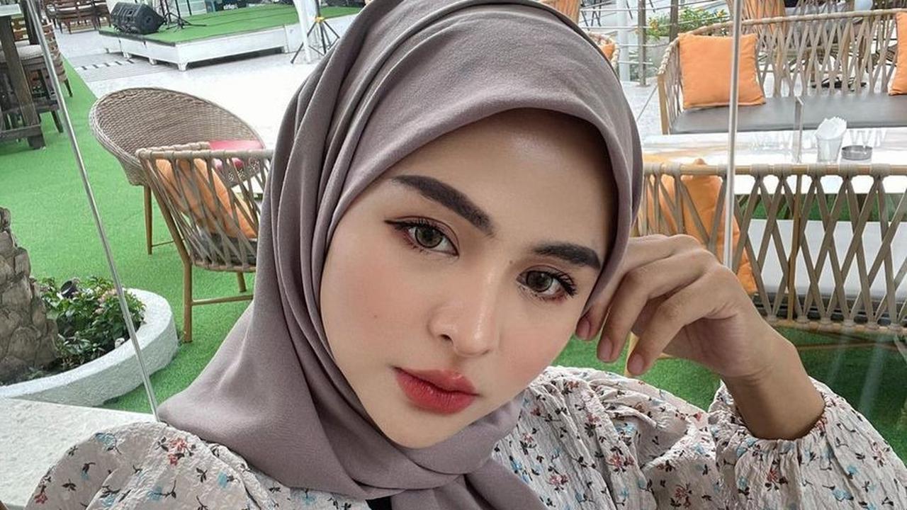 Pesona Pakai Hijab