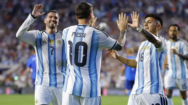 Lionel Messi berhasil menyumbangkan satu gol saat Timnas Argentina membungkam Islandia dengan skor 3-0 pada laga uji coba jelang Piala Dunia 2026 di Jordan-Hare Stadium, Auburn, Alabama, Rabu (10/06/2026) pagi WIB. (Todd Kirkland / GETTY IMAGES NORTH AMERICA / Getty Images via AFP)