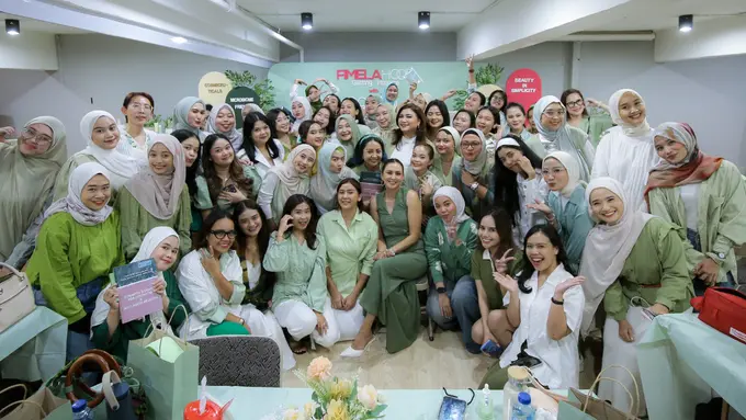 Fimelahood mencoba Do.Skin bersama Donna Agnesia dan Soraya Hylmi