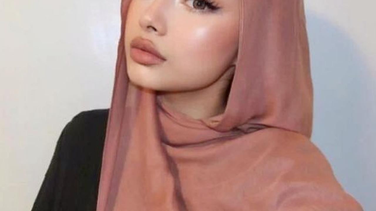 Ilustrasi Persiapan Makeup agar Tampil Fresh dan Natural