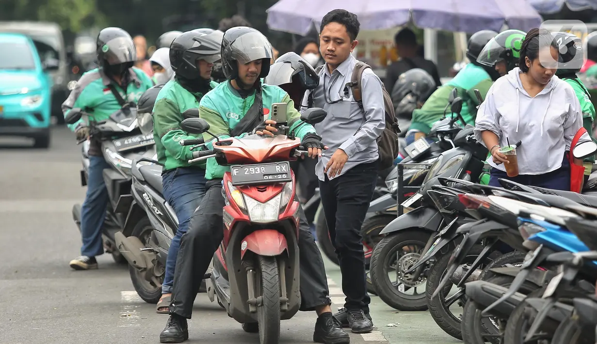 Pemerintah melalui Kementerian Perhubungan (Kemenhub) masih terus mengkaji dan menampung masukan dari para pemangku kepentingan dalam proses pengambilan keputusan. (Liputan6.com/Angga Yuniar)