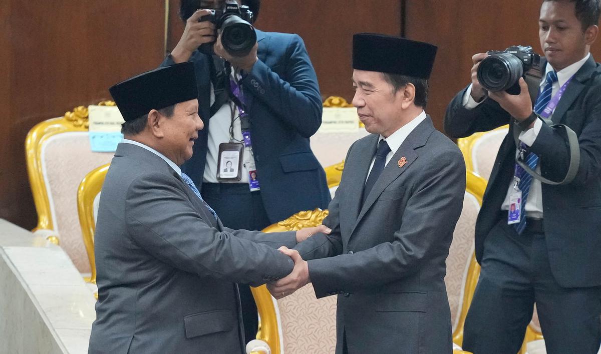 Prabowo Beri Hormat kepada Jokowi Usai Pidato Sidang Tahunan