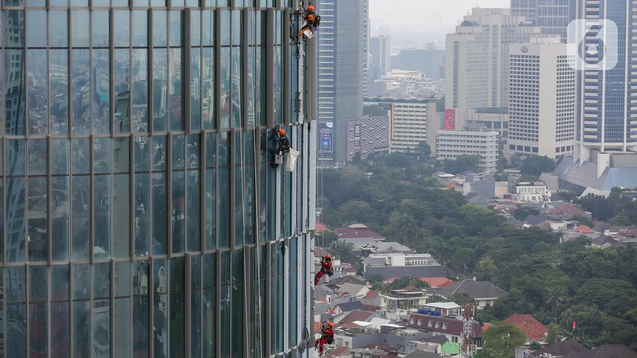 Skema Penerima Bantuan Iuran Jaminan Sosial Ketenagakerjaan (PBI Jamsostek) dinilai penting guna segera direalisasikan, sebab bisa berdampak luas dalam perlindungan sosial bagi pekerja informal di Indonesia.