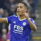 Youri Tielemans. Gelandang Leicester City berusia 24 tahun yang merupakan rekan setim Romelu Lukaku di Timnas Belgia ini kini menjalani musim ketiganya bersama The Foxes. Musim ini ia telah mencetak 5 gol di Liga Inggris dari 12 laga, unggul dua gol atas Romelu Lukaku. (AP/Rui Vieira)