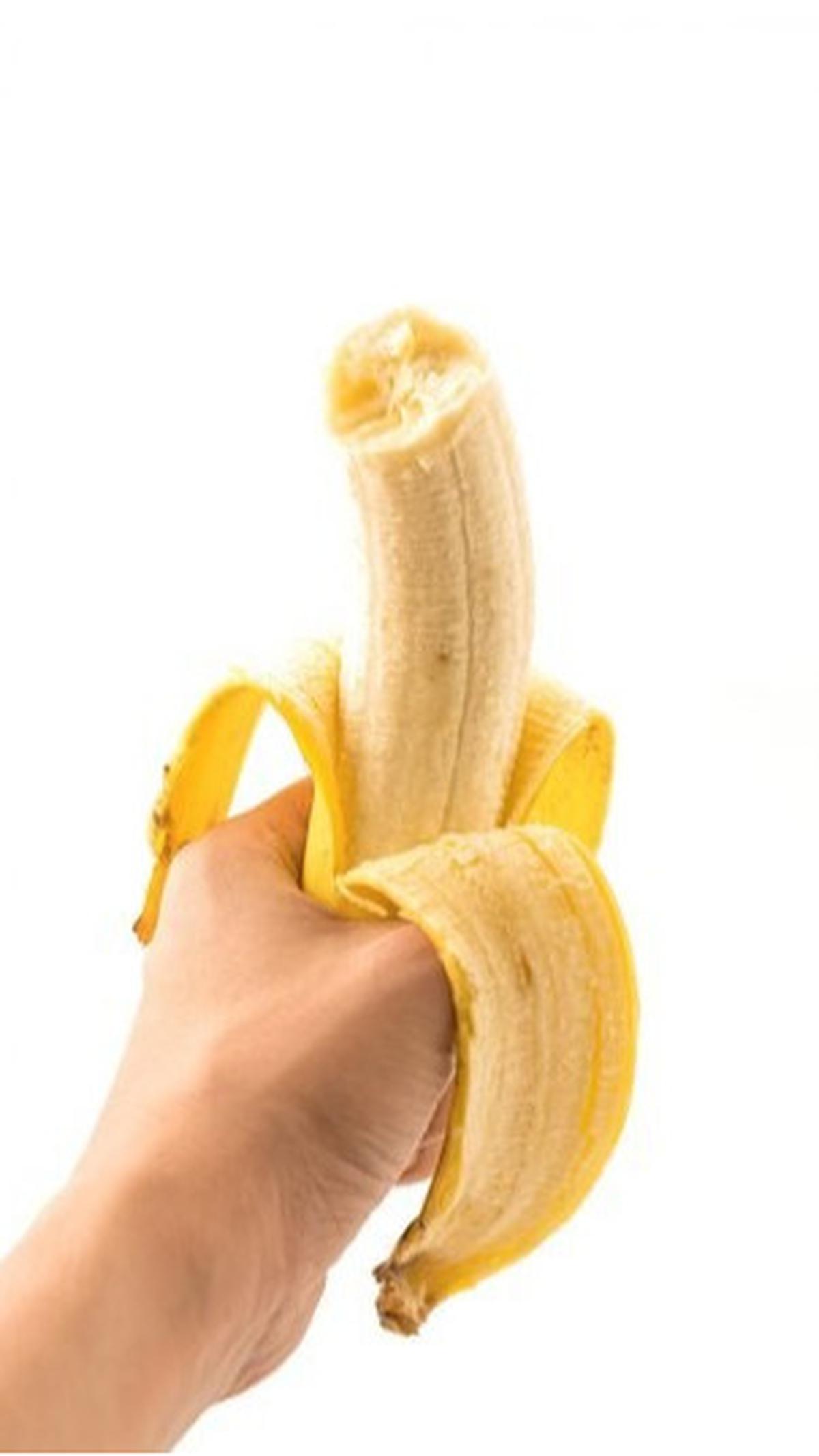 Sebagai penutup, kita bisa menyadari bahwa makan pisang sebelum tidur bukan hanya tentang memuaskan selera manis, tetapi juga merupakan langkah kecil menuju tidur nyenyak dan berkualitas.