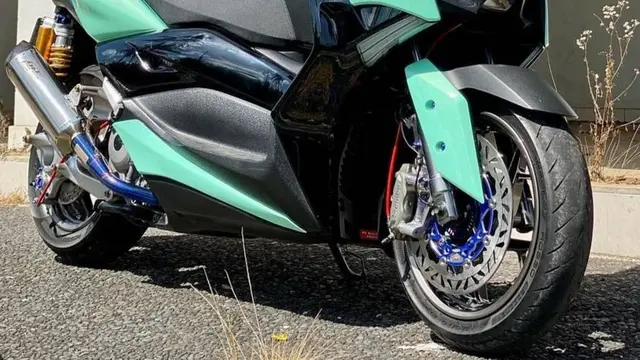 10 Potret Modifikasi Yamaha Xmax 250, si Bongsor dari Keluarga Maxi. Shenggol dong!