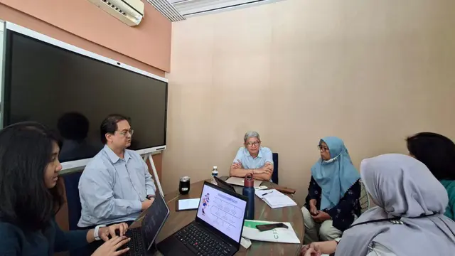 Prasetiya Mulya-TUGLO
