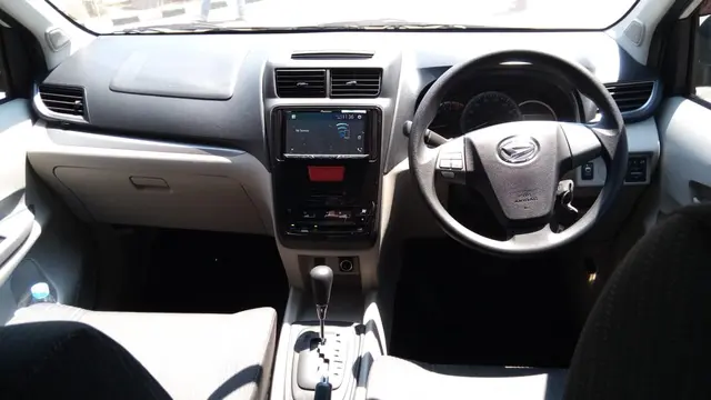 Interior Xenia 1.5