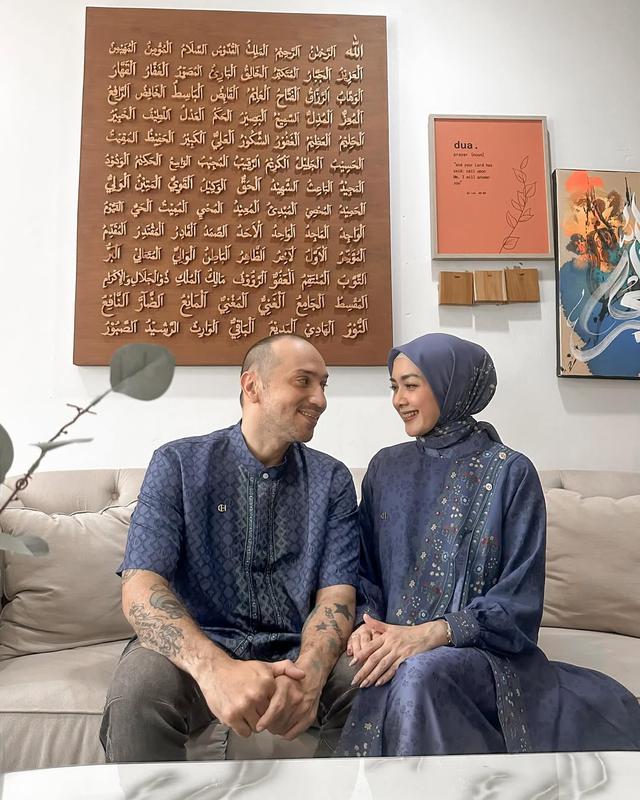 5 Potret kenangan mendiang Gary Iskak dengan Richa Iskak, romantis penuh kehangatan