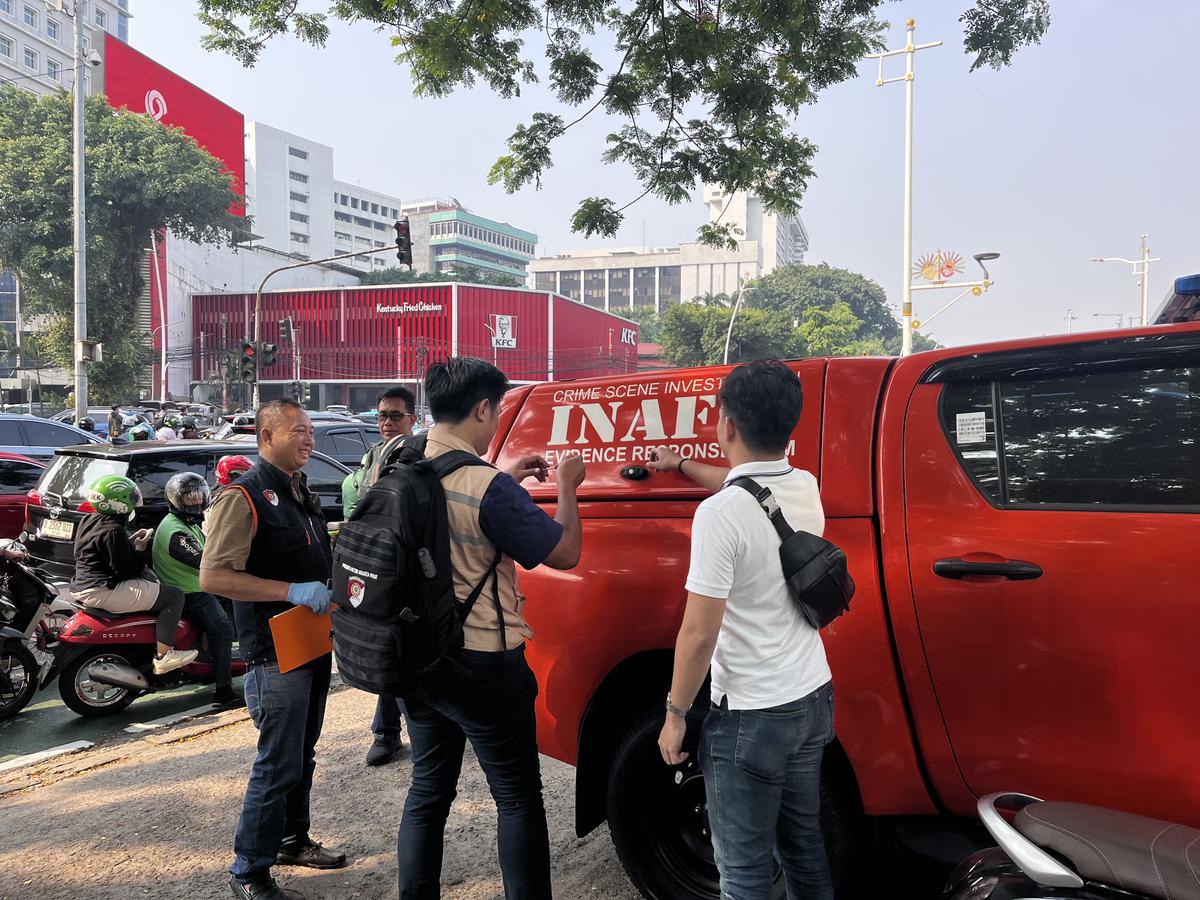 Kaca kantor BGN pecah