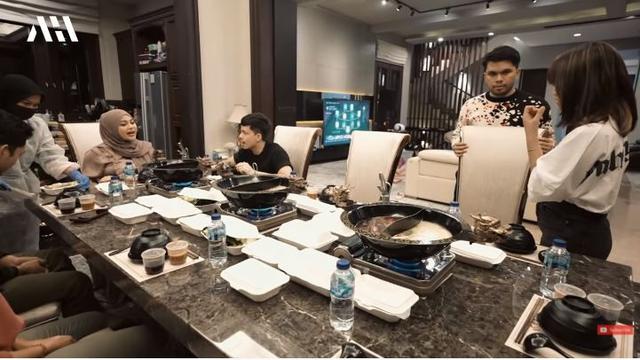 Fuji dan Thariq Halilintar