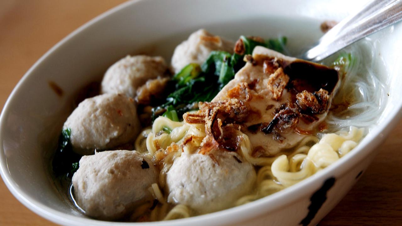 Berapa Kalori dan Nutrisi dari Bakso? Dampak yang Perlu Diwaspadai dalam Setiap Suapan
