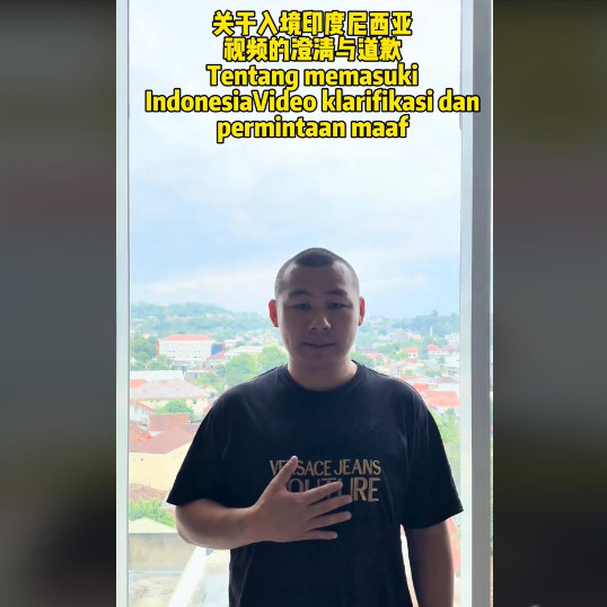 Turis China Minta Maaf & Beri Klarifikasi Usai Viral Selipkan Uang Rp500 Ribu di Paspor