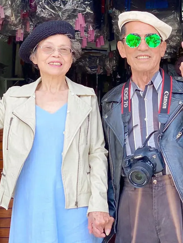 kakek nenek kerap tampil fashionable