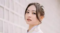 Natasha Wilona menggunakan hanbok (Instagram/natashawilona12)