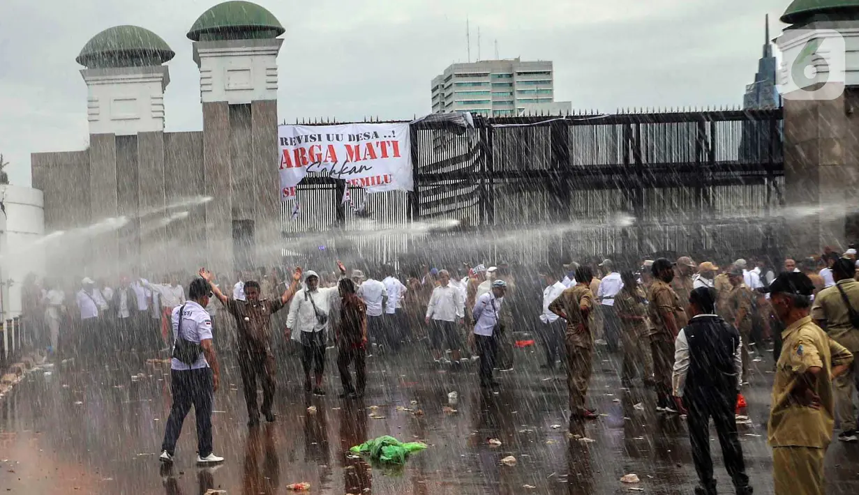 Aksi kali ini sempat memanas dan menimbulkan kericuhan. (Liputan6.com/Angga Yuniar)