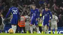Reaksi pemain Chelsea setelah pemain Leeds United Joe Gelhardt mencetak gol ke gawang mereka pada pertandingan sepak bola Liga Inggris di Stadion Stamford Bridge, London, Inggris, 11 Desember 2021. Chelsea menang 3-2. (AP Photo/Matt Dunham)