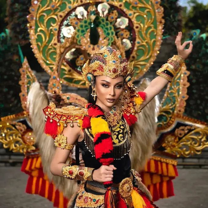 Potret Memukau Andina Julie, Jadi Reog di Kompetisi Kostum Nasional Miss Grand International 2022