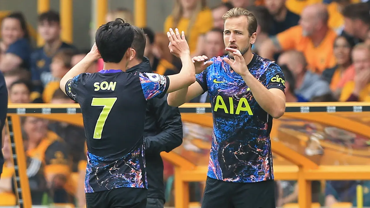 Harry Kane masuk sebagai pemain pengganti ketika Tottenham Hotspur menang 1-0 atas Wolverhampton Wanderers pada pekan kedua Premier League di Molineux Stadium, Minggu (22/8/2021).