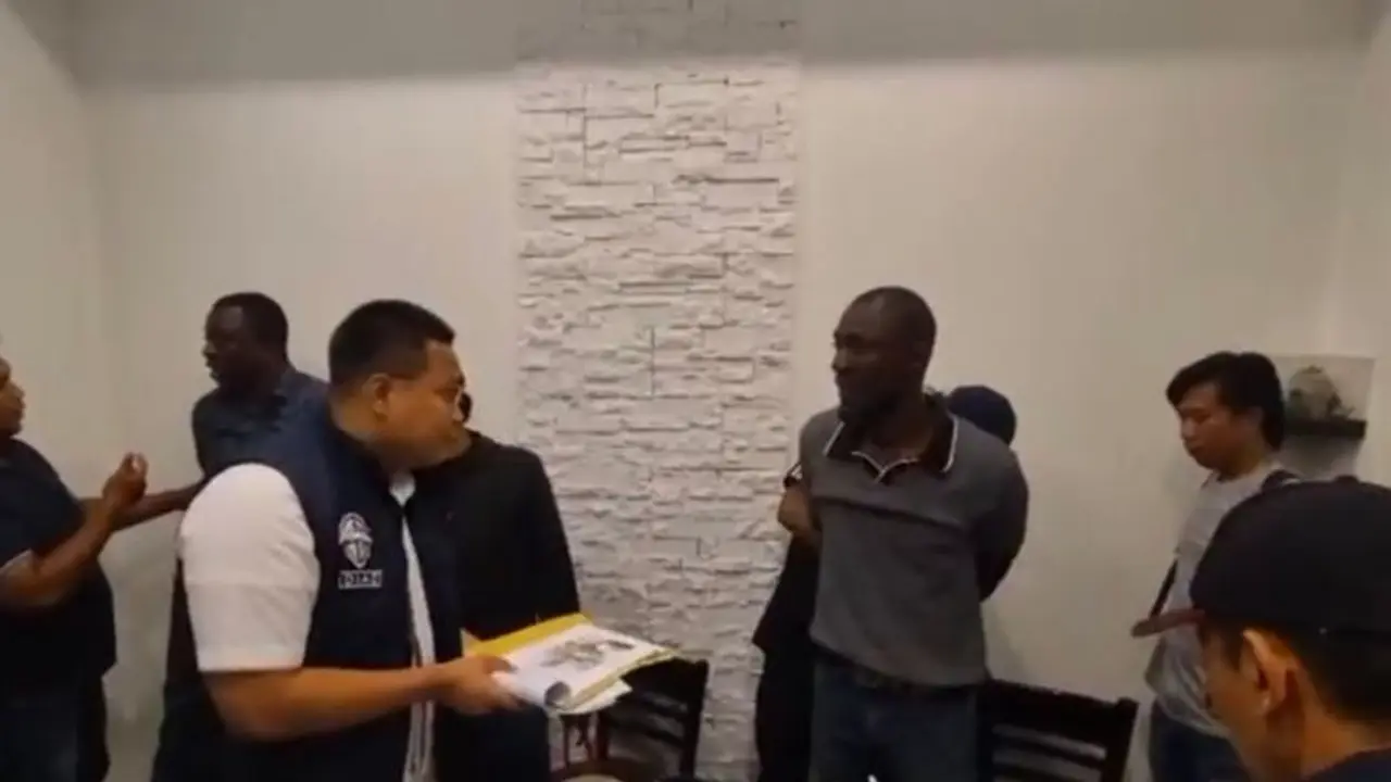 Penangkapan kedua WNA asal Liberia oleh polisi