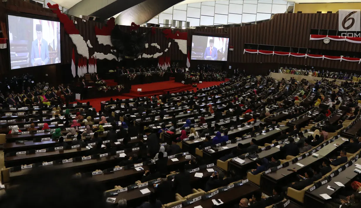 Suasana sidang Tahunan MPR Tahun 2019 di Kompleks Parlemen, Senayan, Jakarta, Jumat (16/8/2019). Sidang tersebut beragendakan penyampaian pidato kenegaraan Presiden Joko Widodo dalam rangka HUT Ke-74 Kemerdekaan Republik Indonesia. (Liputan6.com/Johan Tallo)