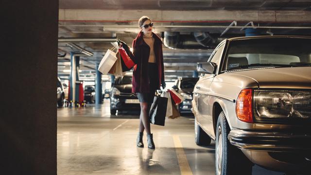 Leo Fashion and Personal Style