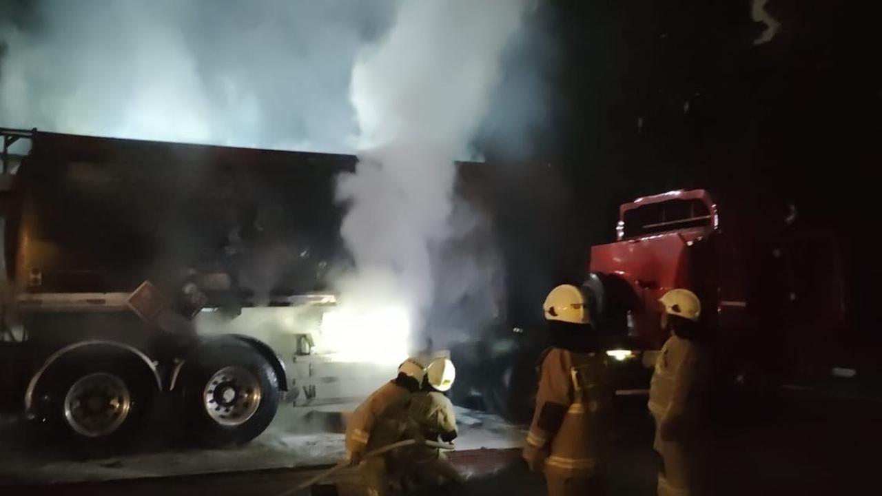 Ada Percikan Api di Dinamo Pengisian, Truk Tangki SPBU Terbakar Kerugian Ditaksir Rp2,5 Miliar