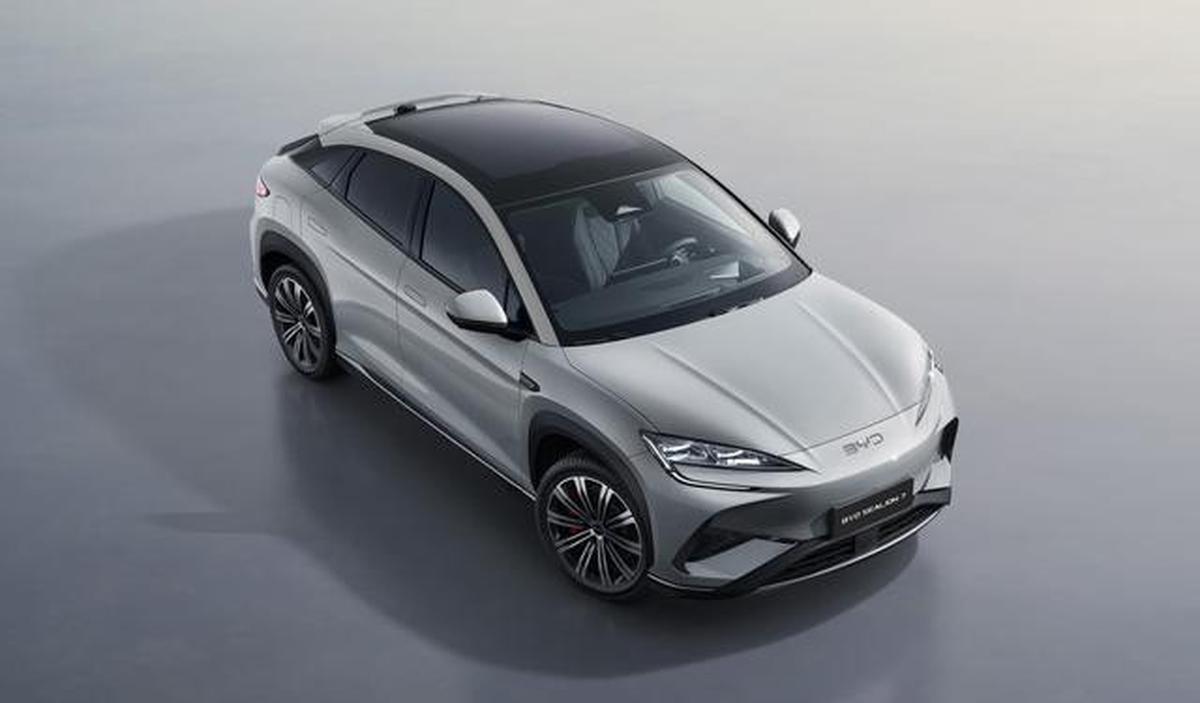 Komparasi Panas EV Crossover, Toyota bZ4X VS BYD Sealion 7 Mana yang Lebih Worth It