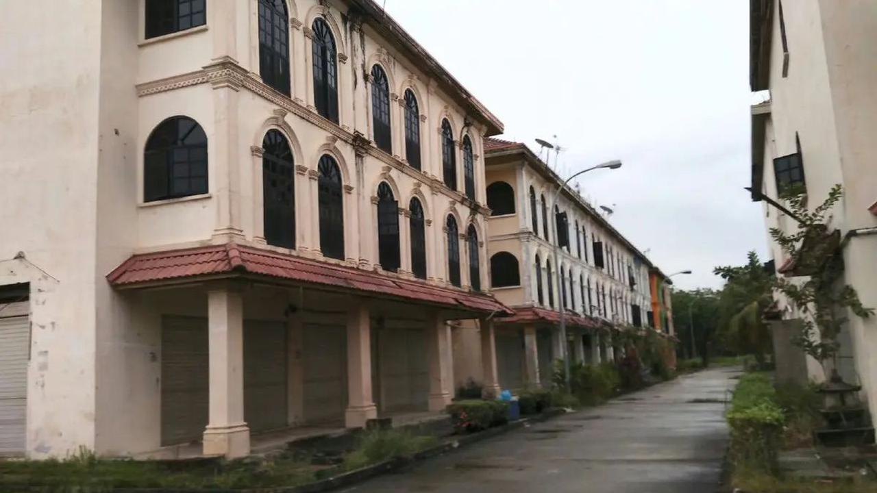 <b>Bak Kota Mati</b>