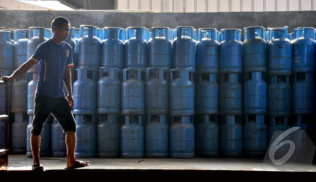 PT Pertamina akan menaikkan harga gas elpiji 12 kg pada pertengahan Agustus 2014, dan akan terus dilakukan sampai mencapai harga keekonomian secara bertahap hingga 2016, Jakarta, Rabu (13/8/2014) (Liputan6.com/Miftahul Hayat)