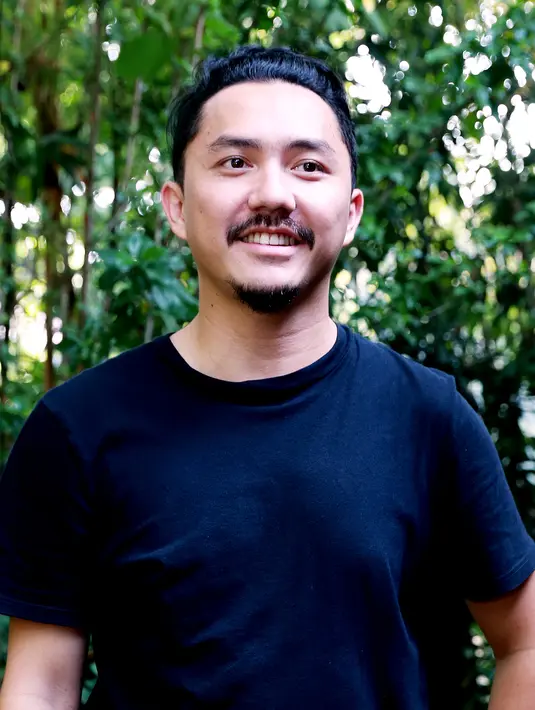 Omesh sempat merasa 'galau' dalam partisipasinya di aksi 'Botakin Selebriti Shave For Hope 2015'. (Wimbarsana/Bintang.com)