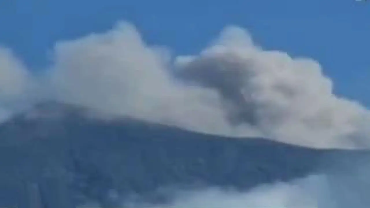Segmen 2: Aktivitas Kerinci Naik hingga Penderita Hidrosefalus