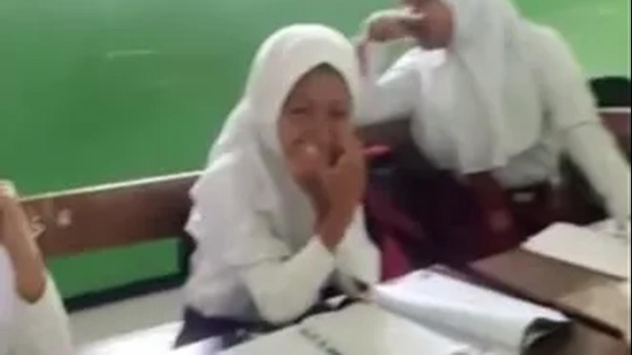 Guru dan Teman Beri Komentar Nyelekit<br>