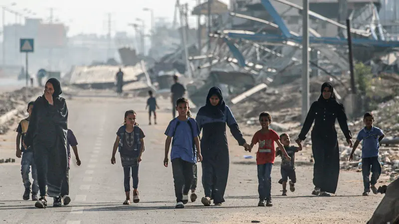 Warga Palestina Tinggalkan Lokasi Pengungsian di Gaza Tengah