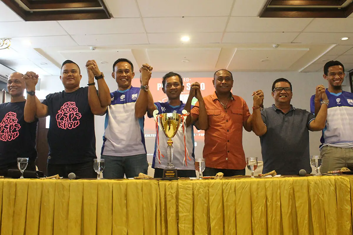 Persis Solo