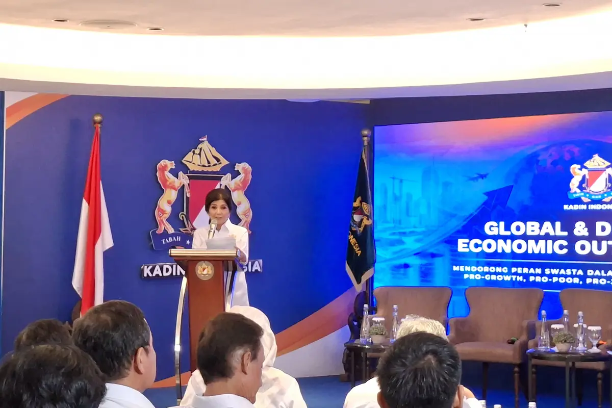 Wakil Ketua Umum Bidang Analisis Kebijakan Makro-Mikro Ekonomi Kasin Indonesia, Aviliani dalam Global & Domestic Economic Outlook 2026, di Menara Kadin, Jakarta, Kamis (15/1/2026).