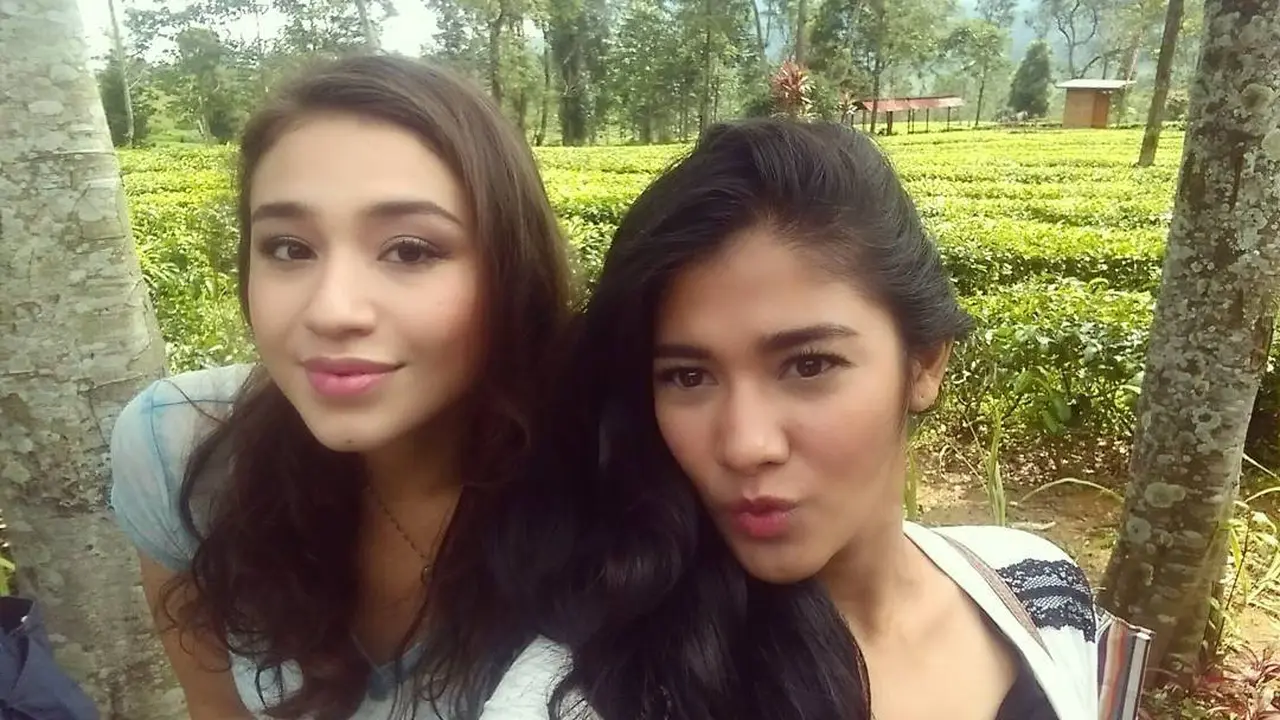 Agesh Palmer, pemeran tokoh Anabelle bersama Naysilla Mirdad