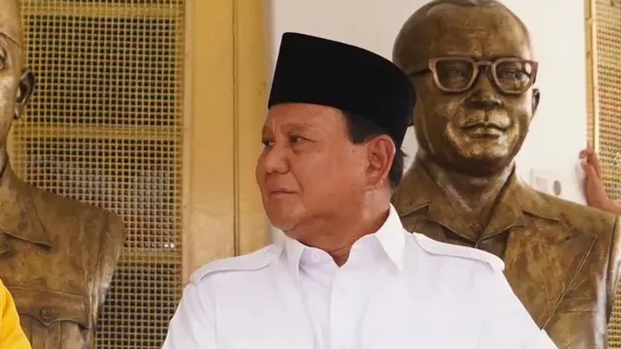 Sebab, dia menegaskan, bahwa bacapres lain yakni Anies Baswedan dan Ganjar Pranowo adalah sahabatnya.