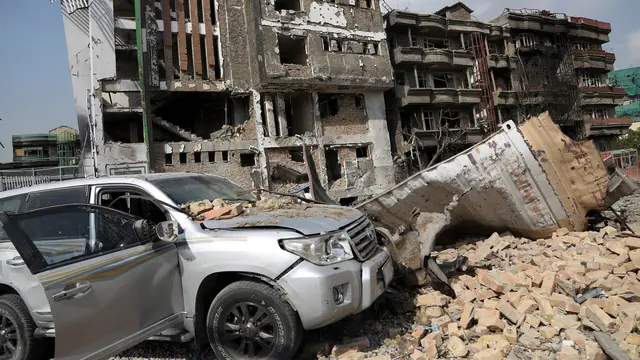 Kerusakan Markas Pemenangan Capres Afghanistan Usai Dibom