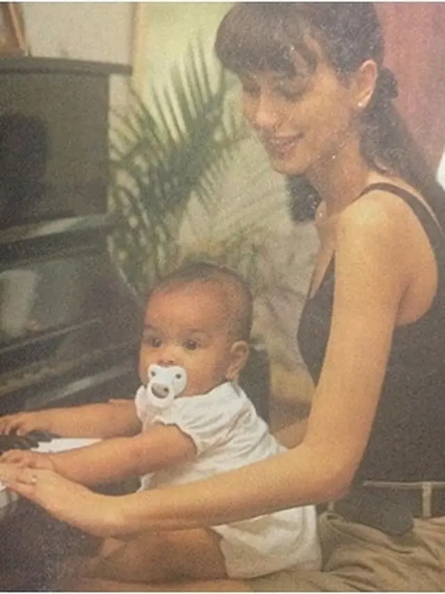 Potret Jadul Eva Celia Dengan Sophia Latjuba